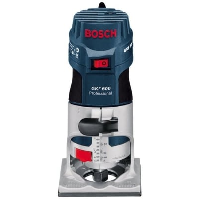 Bosch GKF 600 в действие, фрезоване на ръб