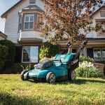 Акумулаторна косачка Makita DLM330Z + Акумулаторен тример Makita DUR181Z + Акумулаторна батерия Makita BL1830 2 бр. + Бързозарядно устройство Makita DC18RC