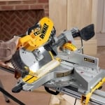 Настолен циркуляр с герунг и изтегляне DeWALT DWS780, 1675W, ф305