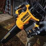 Акумулаторна въздуходувка DeWALT DCM562P1, 18V, 5Ah